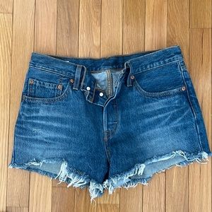 Levi’s blue denim cutoff shorts vintage, size 28, like new